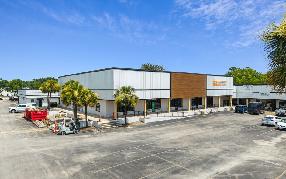 1035 Johnnie Dodds Blvd, Mt Pleasant, SC for lease - Building Photo - Image 3 of 19