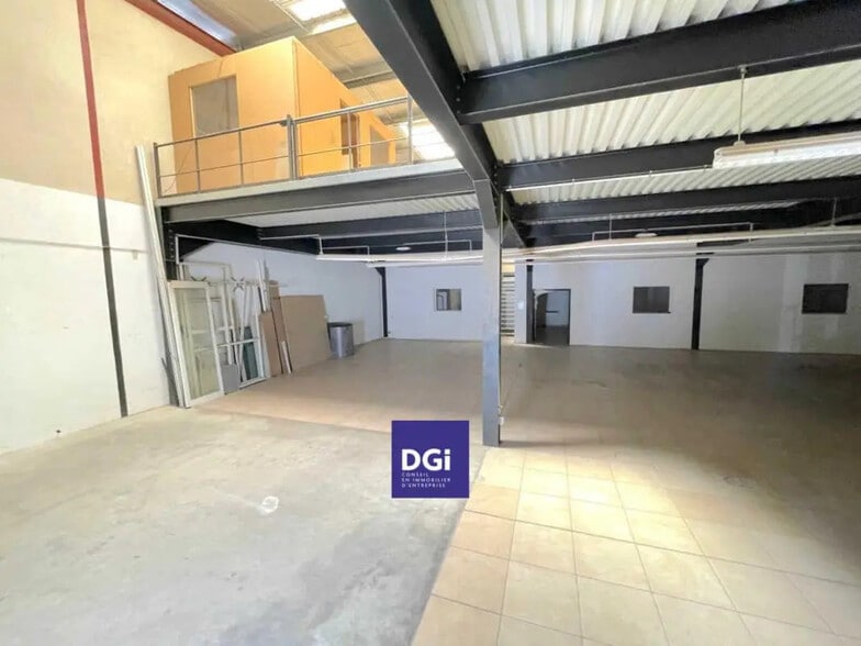 2750 Route De Montpellier, Nîmes for lease - Interior Photo - Image 3 of 6