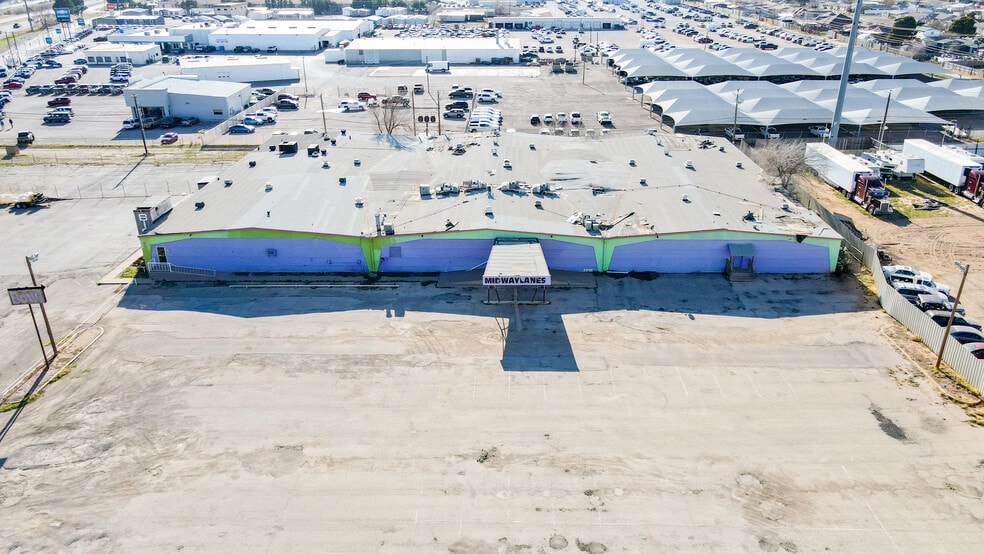 3920 W Wall St, Midland, TX for lease - Building Photo - Image 2 of 44