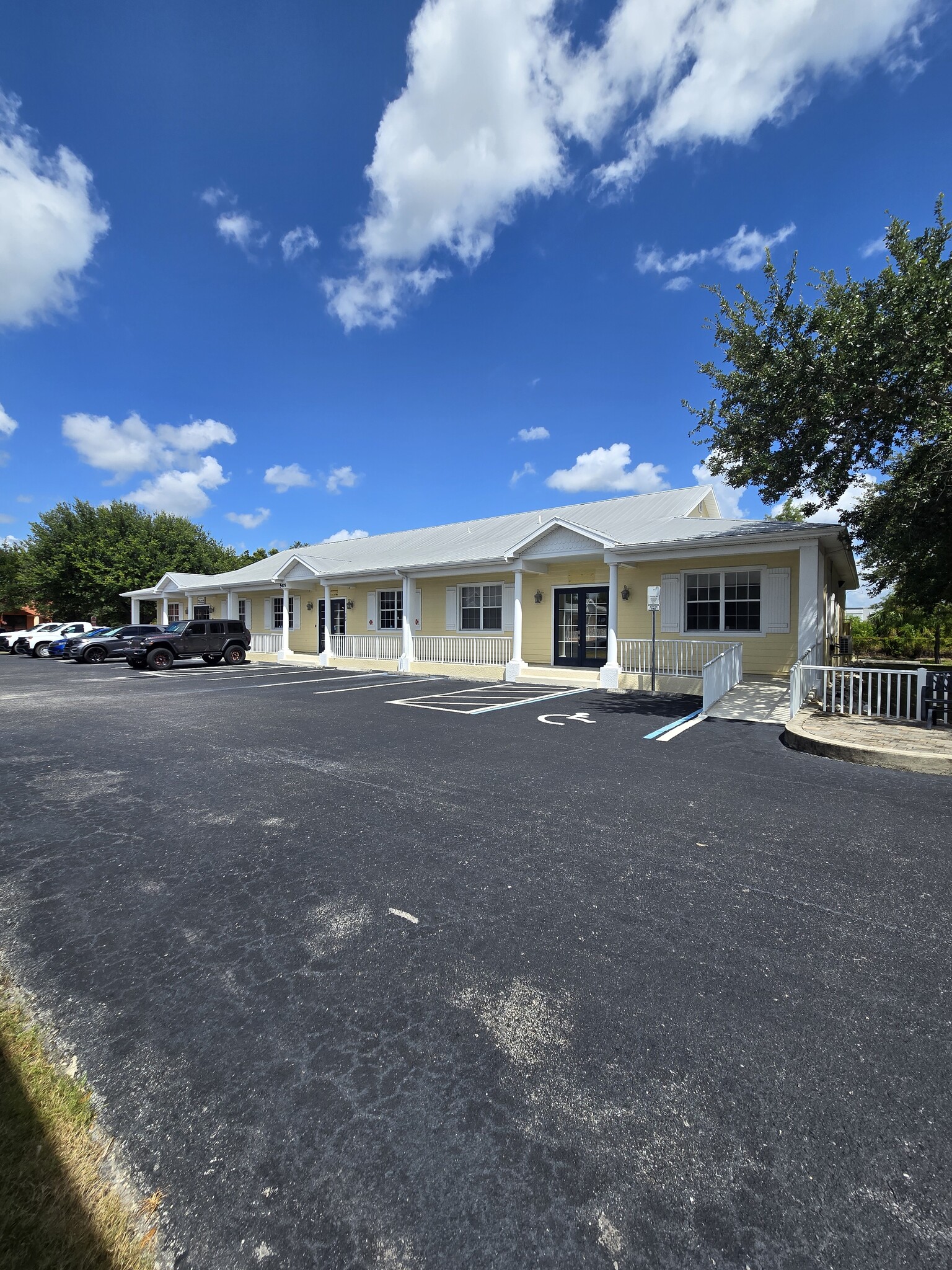 5475 Lee St, Lehigh Acres, FL for lease Building Photo- Image 1 of 2