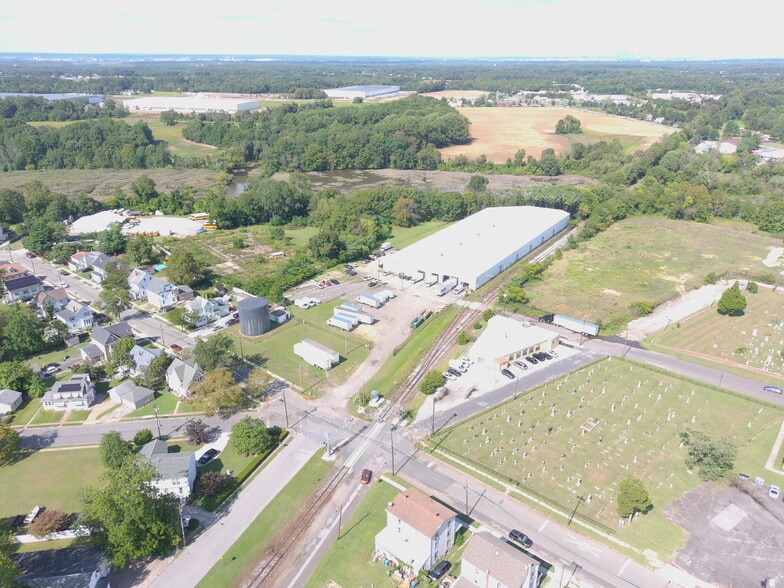 313 Church St, Swedesboro, NJ for lease - Building Photo - Image 2 of 18