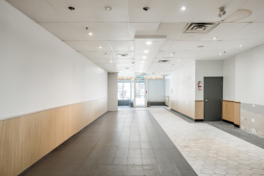 1275-1285 Av Bernard, Outremont, QC à louer - Photo du bâtiment - Image 2 de 4