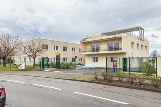 Plus de détails pour 22 Rue Du 35Eme Regiment D'Aviation, Bron - Bureau à vendre