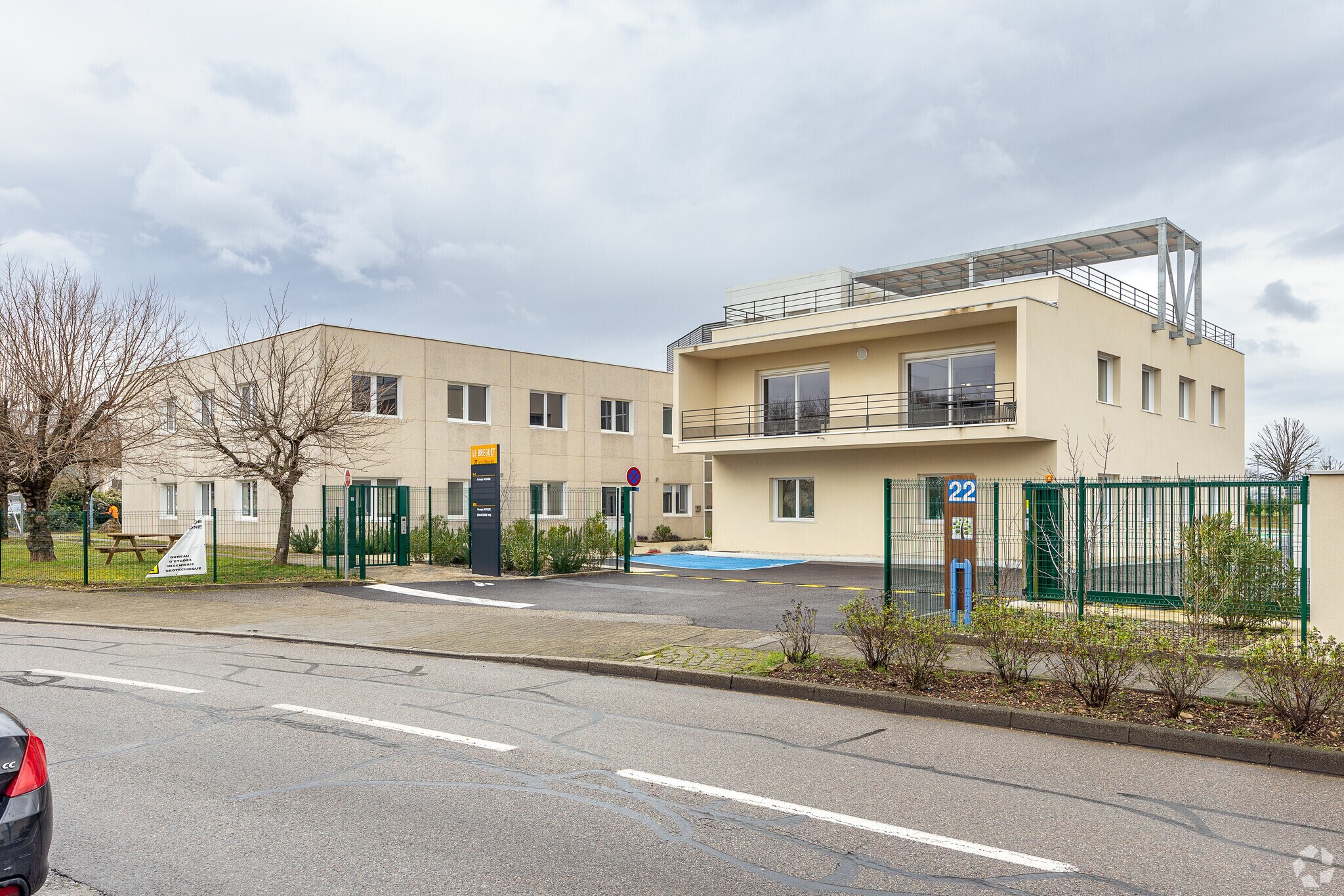 22 Rue Du 35Eme Regiment D'Aviation, Bron à vendre Photo principale- Image 1 de 3