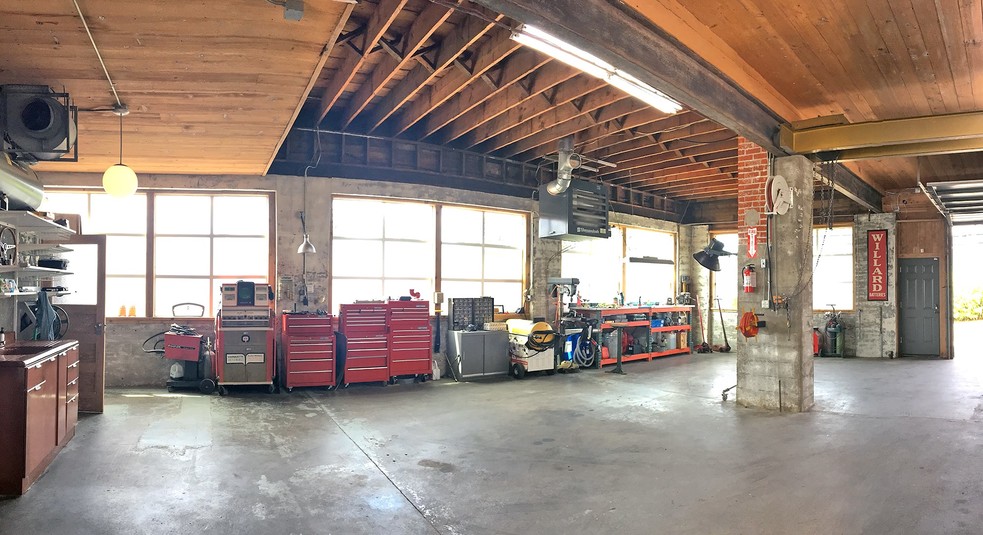 4601 NE Killingsworth St, Portland, OR for sale - Interior Photo - Image 2 of 17