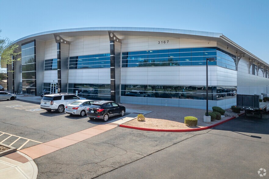 3167 W Armstrong Pl, Chandler, AZ à vendre - Photo principale - Image 1 de 6