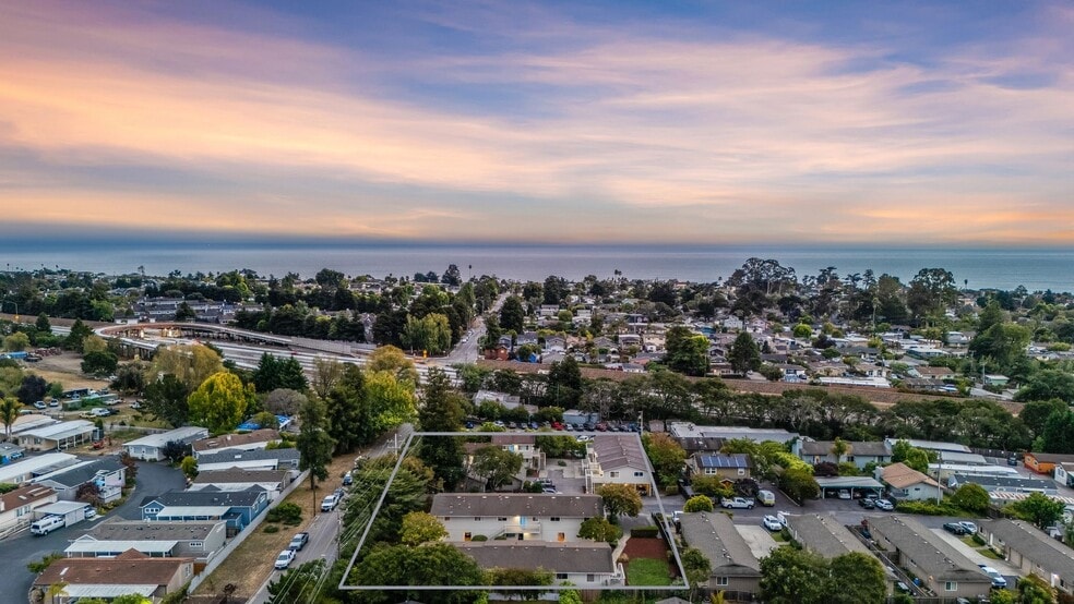 Mar Vista Portfolio portfolio of 2 properties for sale on LoopNet.ca - Building Photo - Image 3 of 46