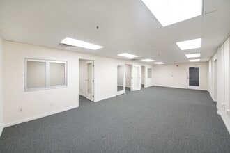 6711 Forest Lawn Dr, Los Angeles, CA for lease Interior Photo- Image 1 of 9