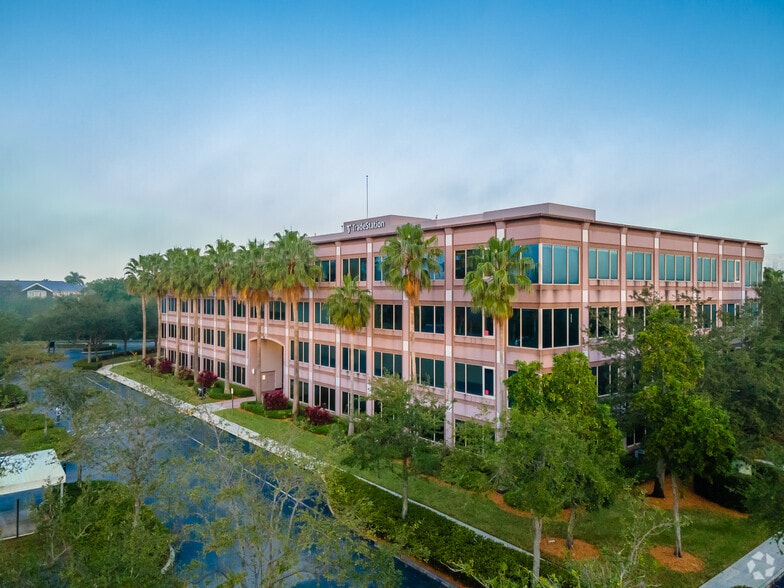 8050 SW 10th St, Plantation, FL for lease - Building Photo - Image 2 of 5