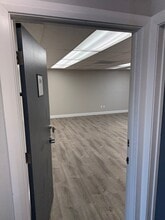 530 Moorpark Ave, Moorpark, CA for lease Interior Photo- Image 2 of 2
