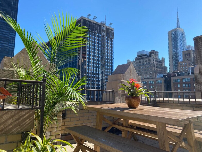 236 W 30th St, New York, NY for lease - Building Photo - Image 3 of 19