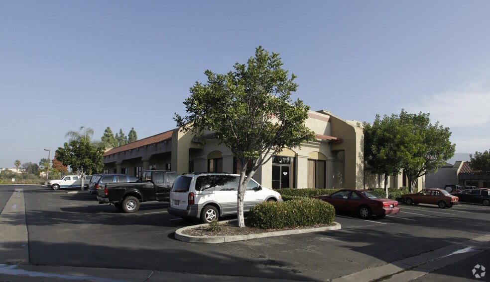 1284 W San Marcos Blvd, San Marcos, CA à louer - Photo du bâtiment - Image 3 de 7