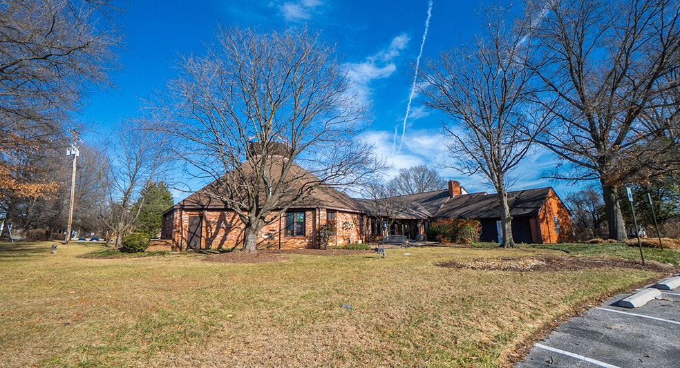 14301 Laurel Bowie Rd, Laurel, MD for sale - Building Photo - Image 3 of 6