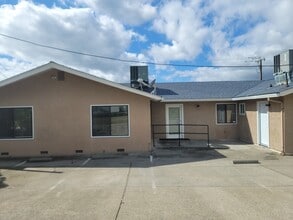 4130-4136 Grass Valley Hwy, Auburn, CA for lease Building Photo- Image 2 of 9