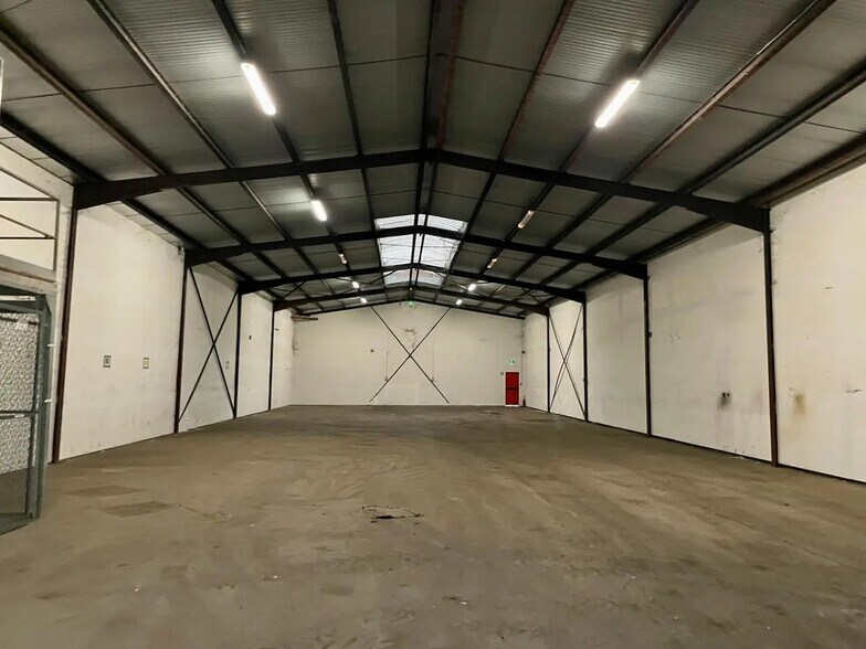 Local d'activités dans Collégien à vendre - Photo intérieure - Image 2 de 4