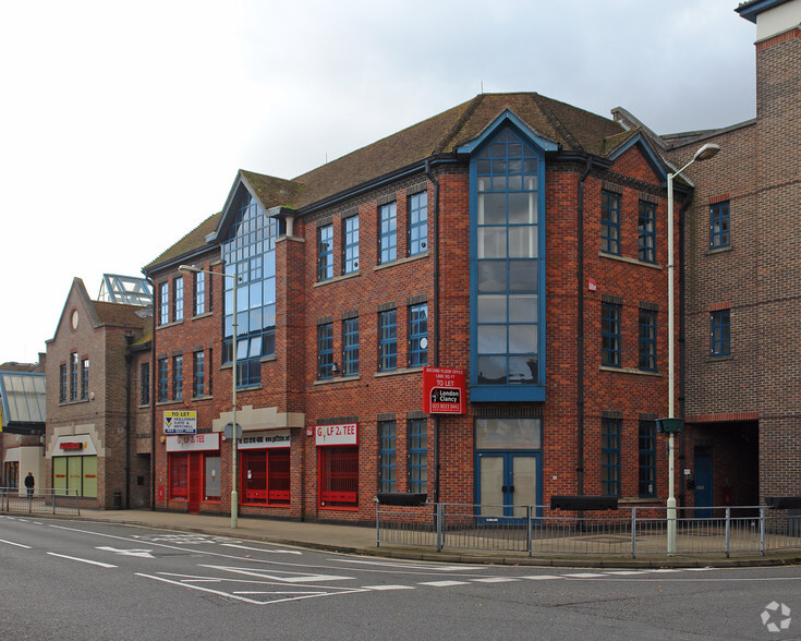 North St, Havant for lease - Building Photo - Image 2 of 7