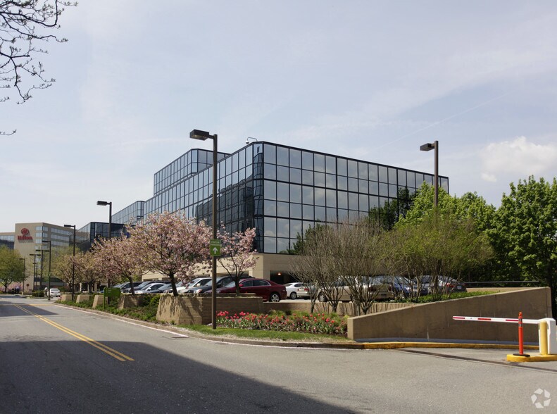 200 First Stamford Pl, Stamford, CT à louer - Photo du bâtiment - Image 1 de 20