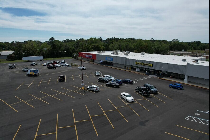 817-837 S Walnut St, Starke, FL à louer - Photo du bâtiment - Image 3 de 14