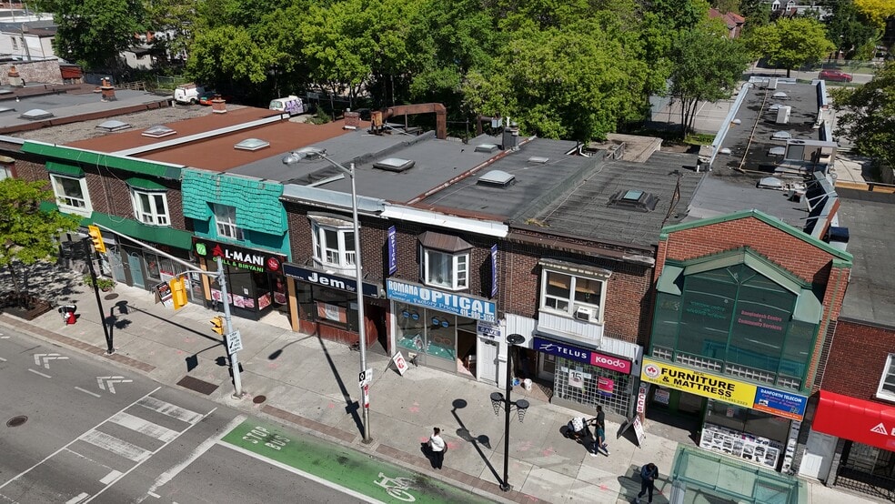 2666 Danforth Ave, Toronto, ON for sale - Building Photo - Image 3 of 21