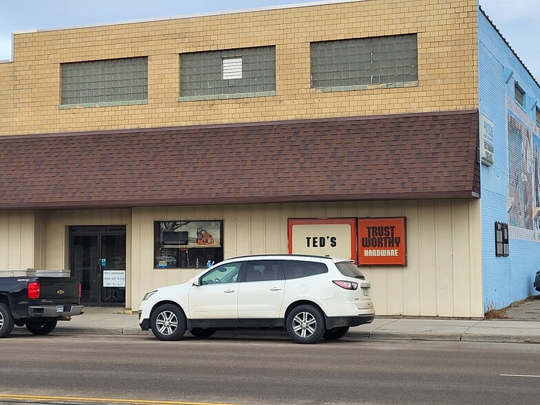 206 Minnesota Ave W, Sebeka, MN for sale - Building Photo - Image 1 of 3