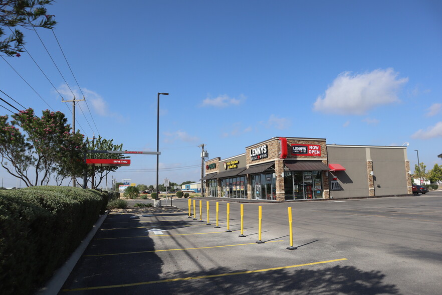 7907 W Loop 1604 E, San Antonio, TX for lease - Building Photo - Image 3 of 6