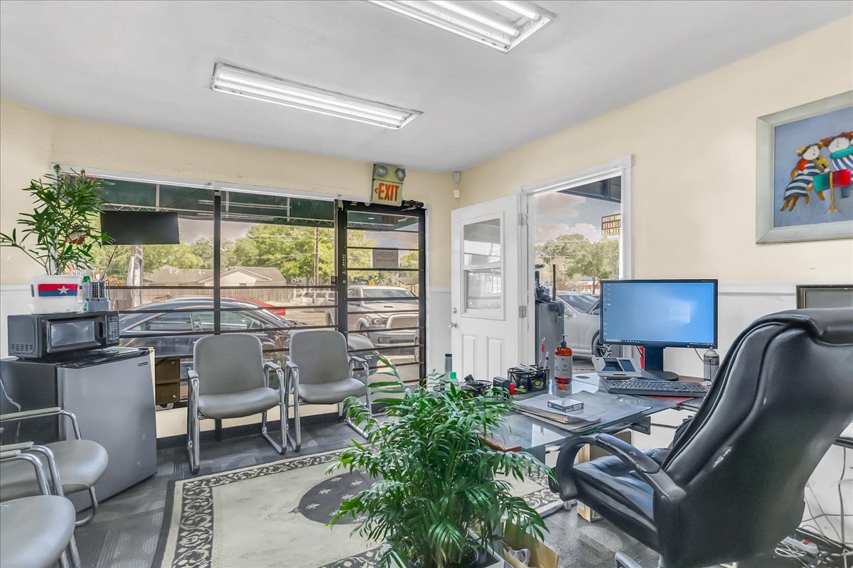 8504 Hillcroft St, Houston, TX for sale Primary Photo- Image 1 of 23