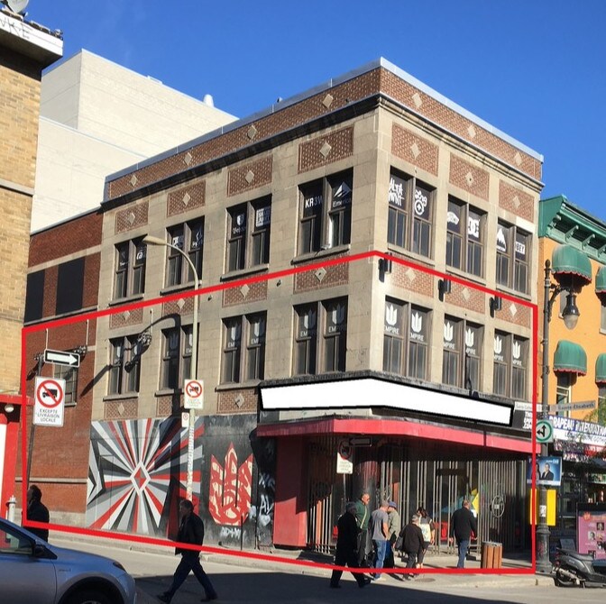 251 Rue Sainte-Catherine E, Montréal, QC à vendre Photo du bâtiment- Image 1 de 1