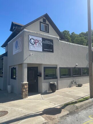 Plus de détails pour 2547-2549 Brooklyn Ave, Kansas City, MO - Coworking à louer