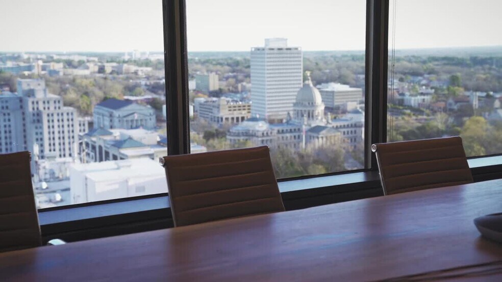 210 E Capitol St, Jackson, MS à louer - Vidéo sur l’inscription commerciale - Image 2 de 22