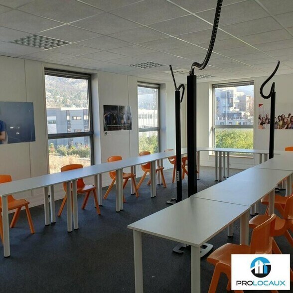 Bureau dans Grenoble à louer - Photo intérieure - Image 2 de 6