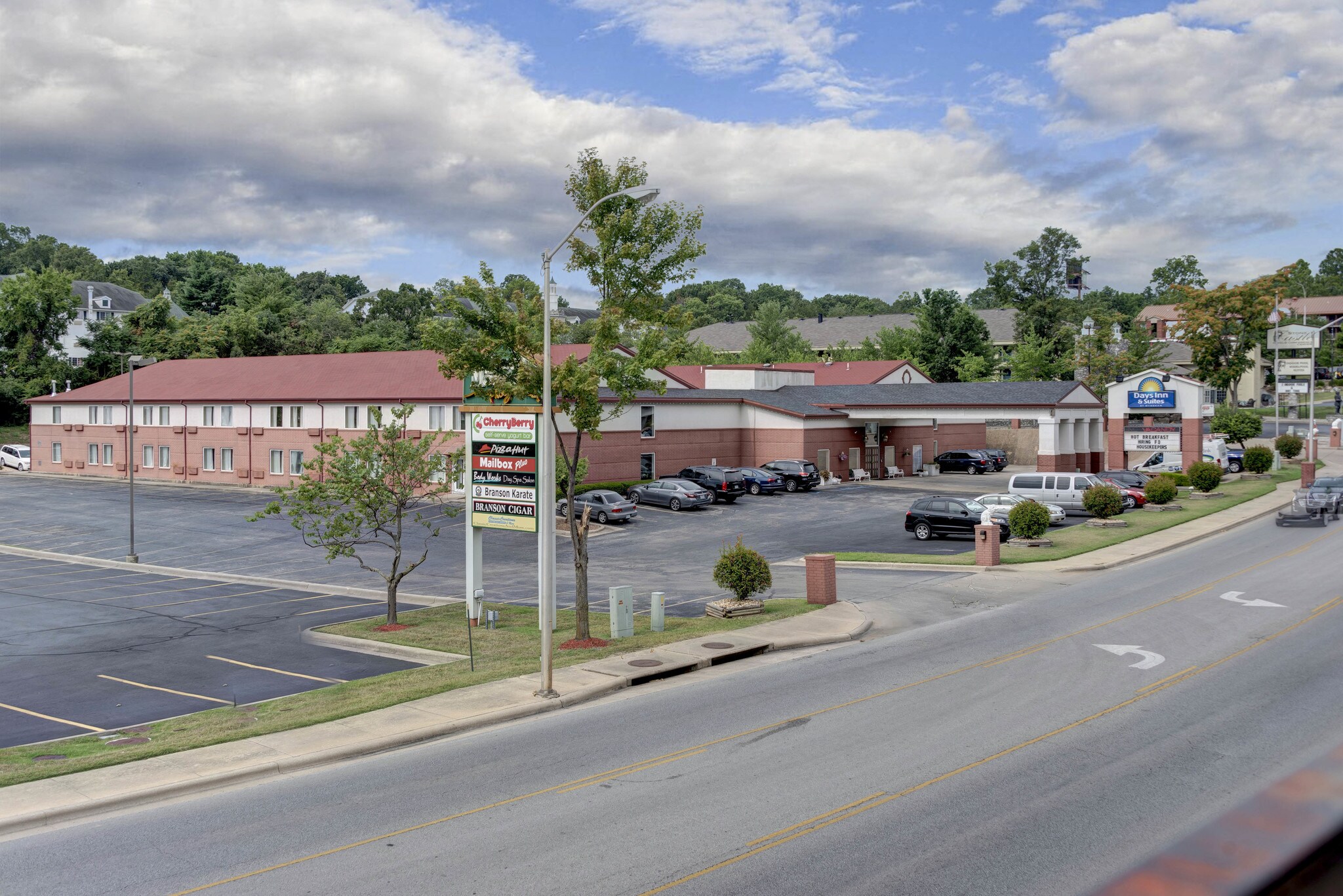 3010 Green Mountain Dr, Branson, MO for sale Primary Photo- Image 1 of 1