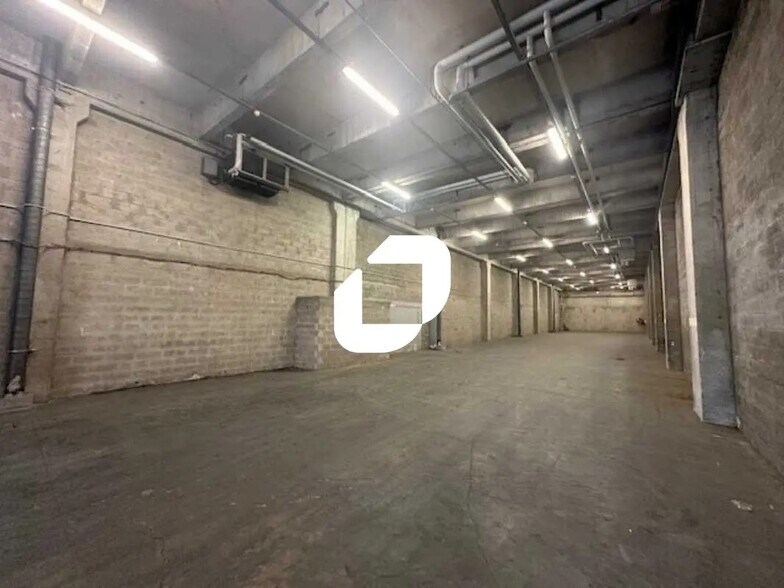 Office in Garges-lès-Gonesse for lease - Interior Photo - Image 2 of 8