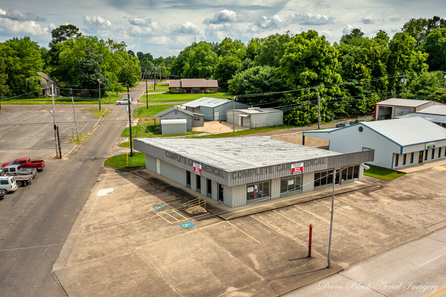 110 SE Washington, Idabel, OK à vendre - Photo principale - Image 1 de 1