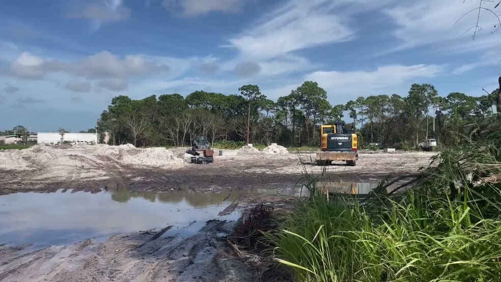 500 N 39th Street, Fort Pierce, FL for sale - Commercial Listing Video - Image 2 of 13