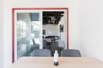 1639 11th St, Santa Monica, CA for lease Interior Photo- Image 2 of 12