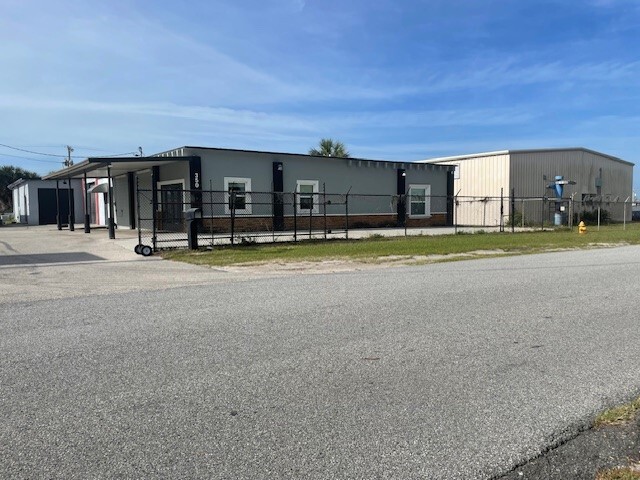 350 W Brannen Rd, Lakeland, FL for lease - Building Photo - Image 2 of 19