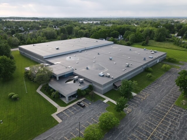 Plus de détails pour 100 Centre Dr, Orchard Park, NY - Industriel à louer