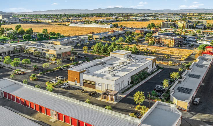 38454 5th St W, Palmdale, CA à vendre - Photo du bâtiment - Image 3 de 12