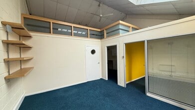 9-21 Marine Cres, Glasgow à louer Photo intérieure- Image 2 de 4