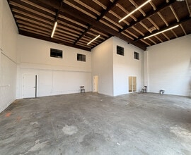 3113 Middlefield Rd, Redwood City, CA for lease Interior Photo- Image 1 of 5