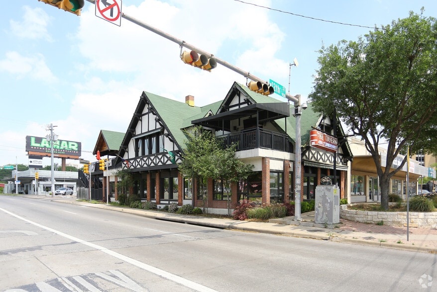 908 W 12th St, Austin, TX for lease - Primary Photo - Image 2 of 5
