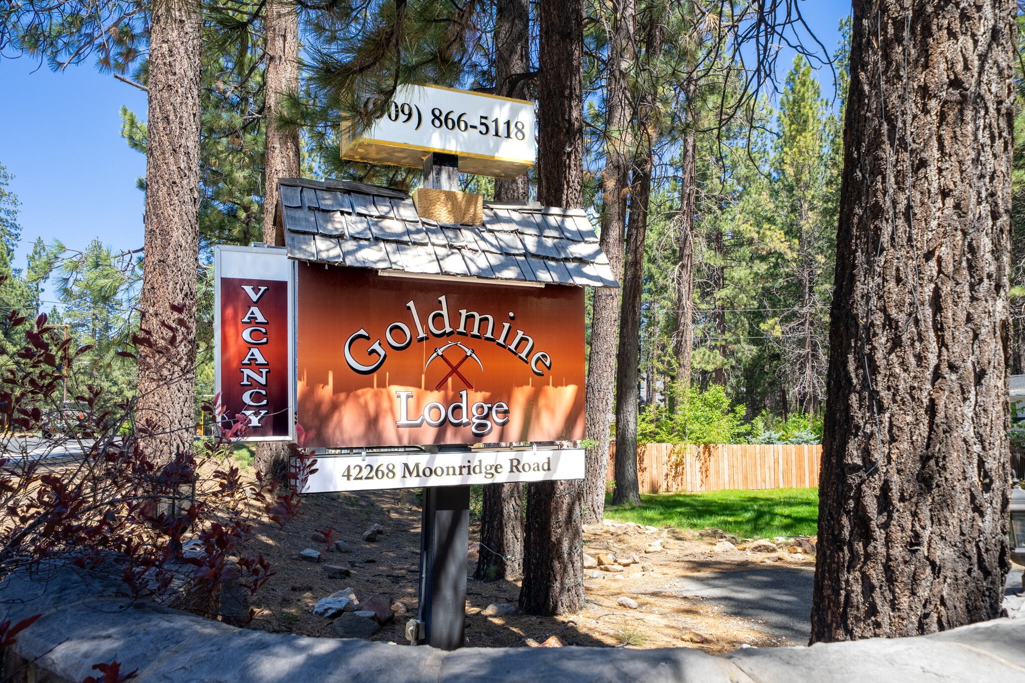 42268 Moonridge Rd, Big Bear Lake, CA à vendre Photo du bâtiment- Image 1 de 23