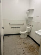 5101 W Division St, Chicago, IL for sale Interior Photo- Image 2 of 8