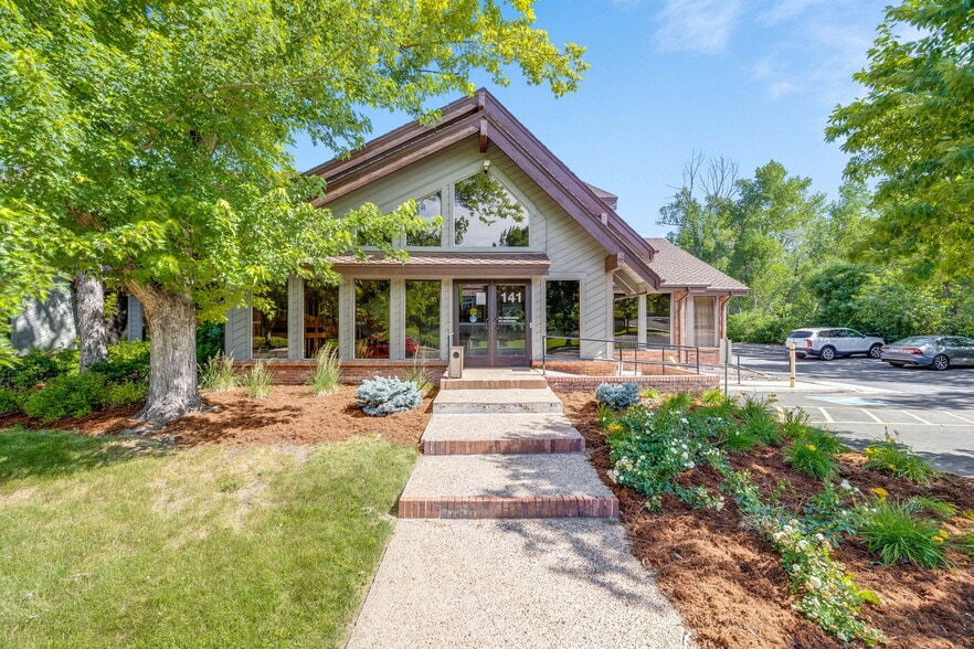 141 W Davies Ave N, Littleton, CO à vendre - Photo du bâtiment - Image 1 de 1