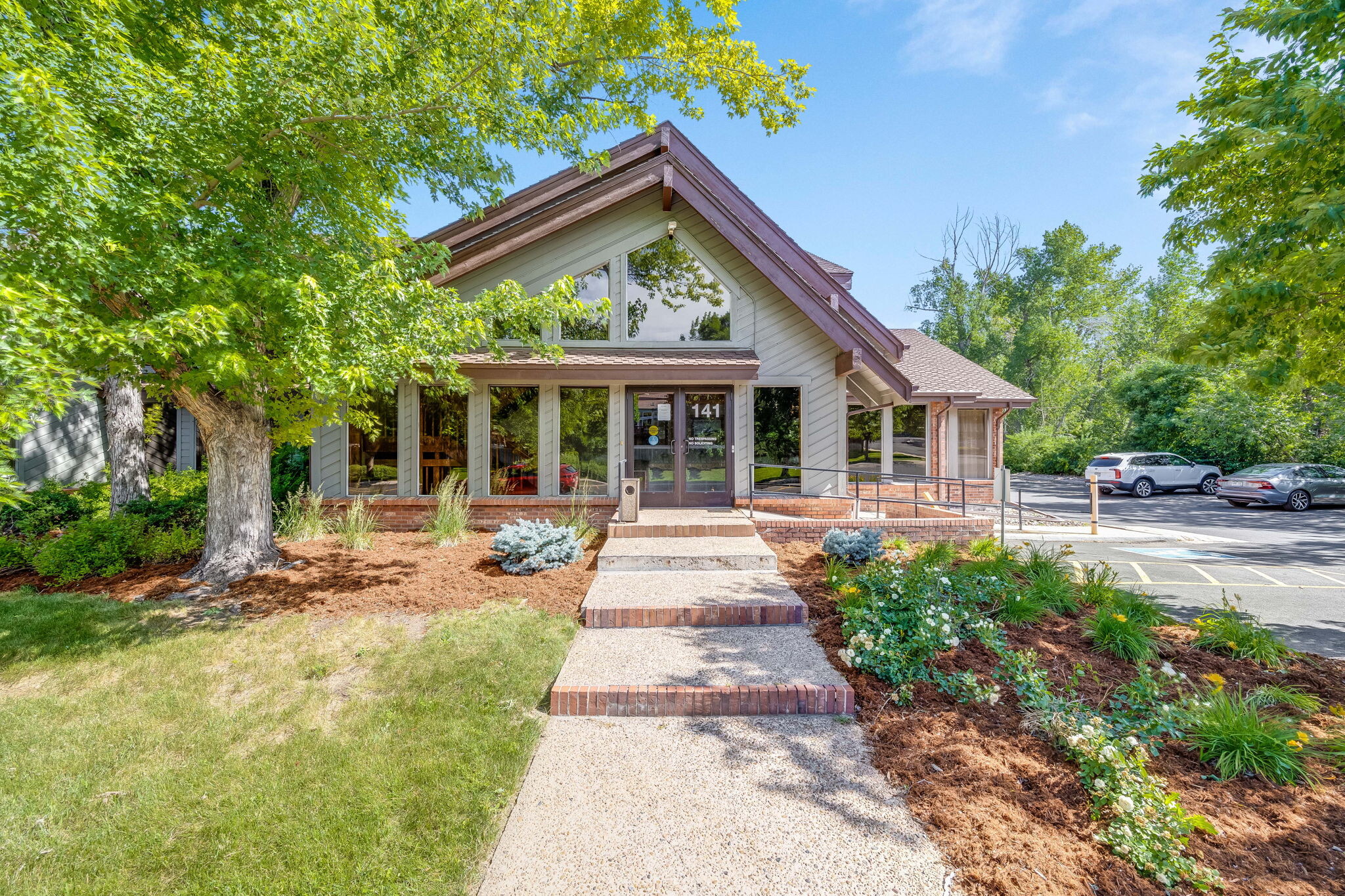 141 W Davies Ave N, Littleton, CO for sale Primary Photo- Image 1 of 23