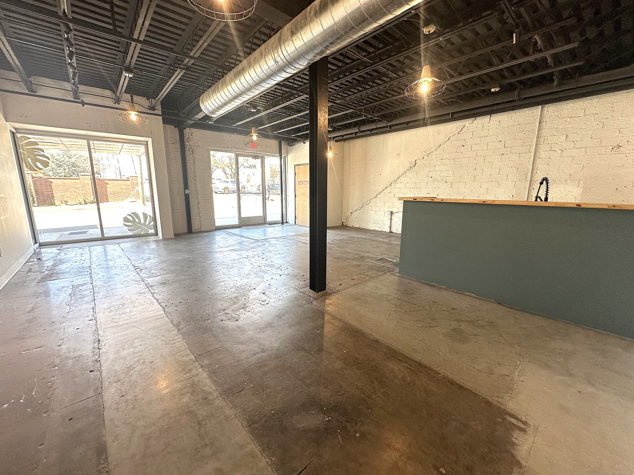 1212 N Hudson Ave, Oklahoma City, OK for lease Interior Photo- Image 1 of 3
