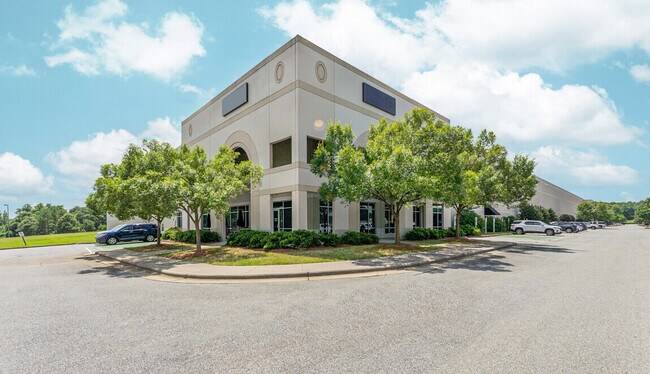 Plus de détails pour 1150 Pleasant Ridge Rd, Greensboro, NC - Industriel à louer