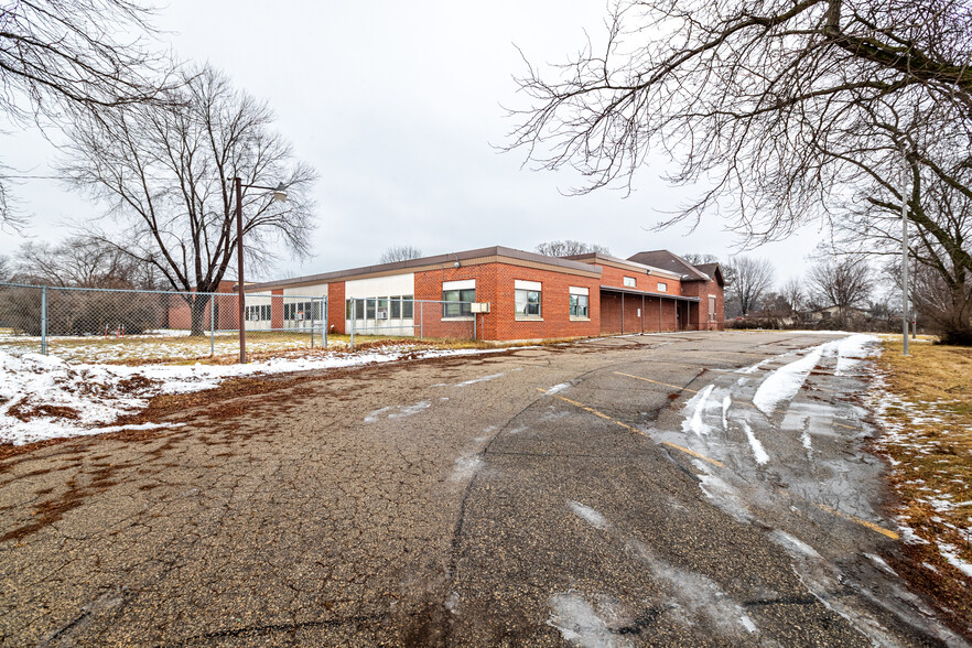 W7908 County Road Z, Onalaska, WI à vendre - Photo du bâtiment - Image 2 de 31