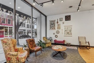 22 Broadway St, Asheville, NC à louer Hall d’entrée- Image 2 de 27