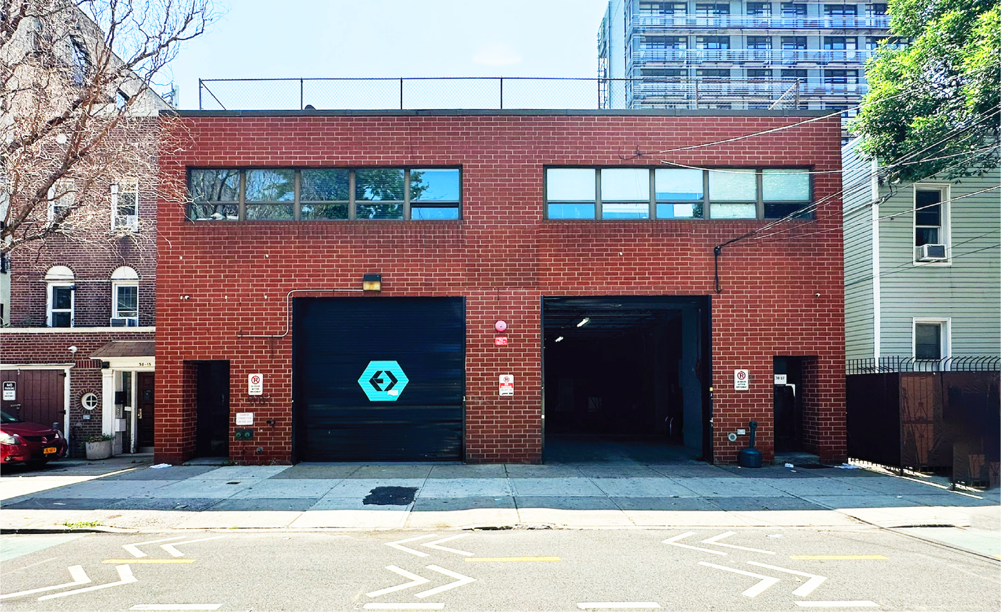 38-17 Crescent St, Long Island City, NY à vendre Photo du bâtiment- Image 1 de 8